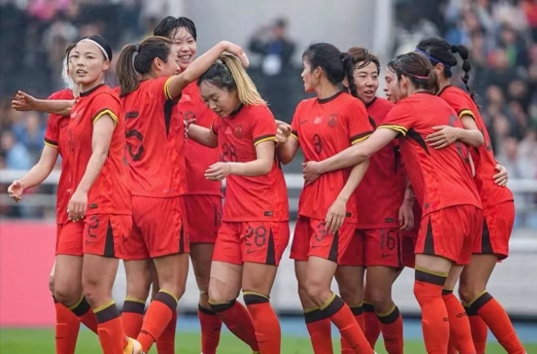 中国女足赢得连胜，信心倍增